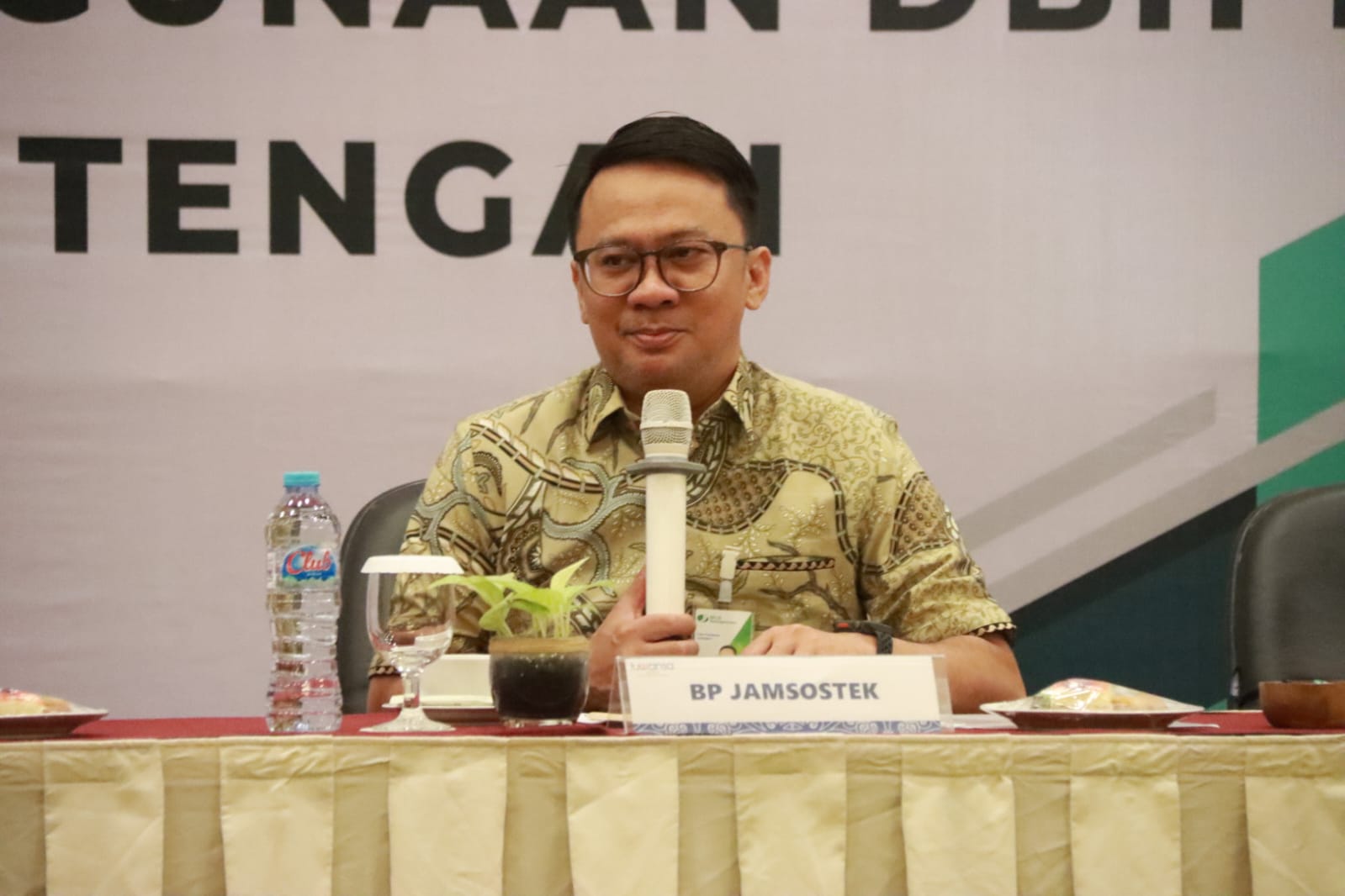 Plh Asisten Pemkesra Maskur Hadiri Sosialisasi Peraturan Menteri Keuangan