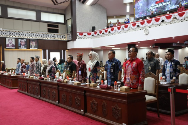 Plt. Sekda Prov. Kalteng M. Katma F. Dirun Hadiri Rapur ke-2 Masa Persidangan II Tahun Sidang 2025 DPRD Prov. Kalteng