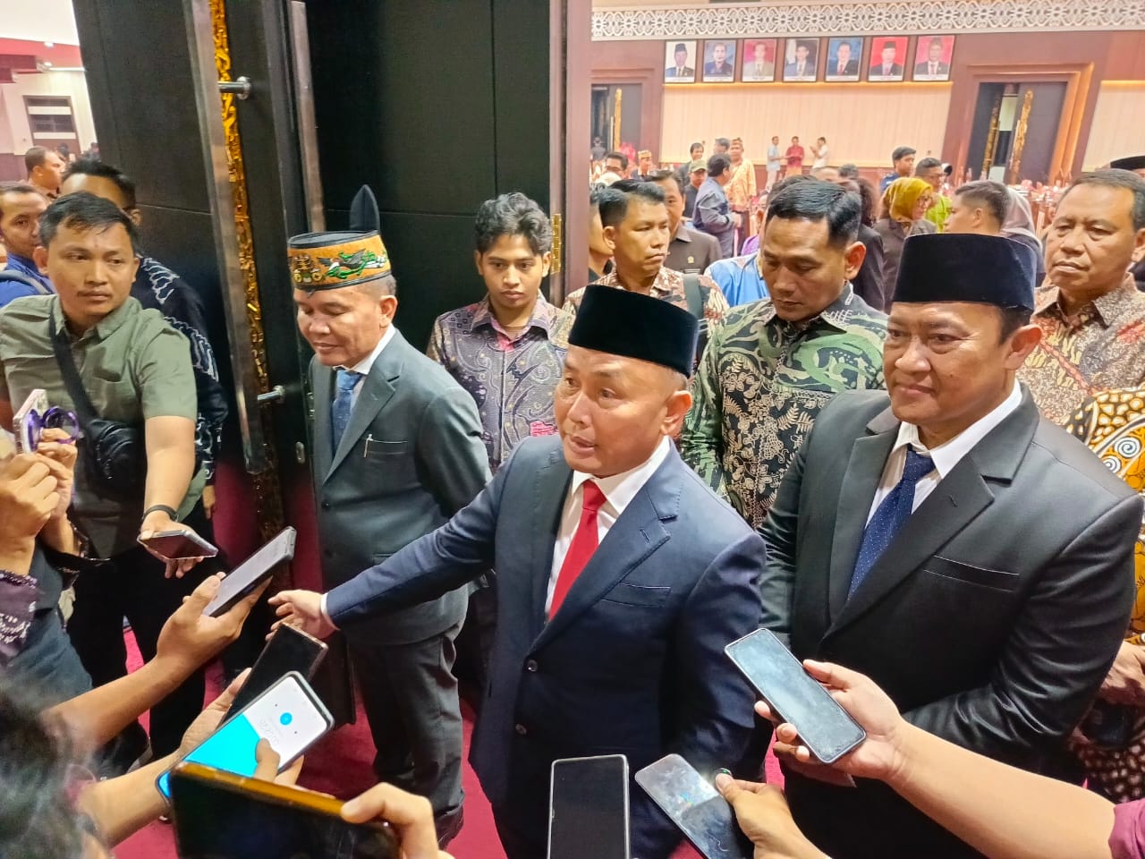 Gubernur Kalteng Sugianto Sabran dan Wagub Edy Pratowo Hadiri Rapat Paripurna ke-3 Masa Persidangan II Tahun Sidang 2025