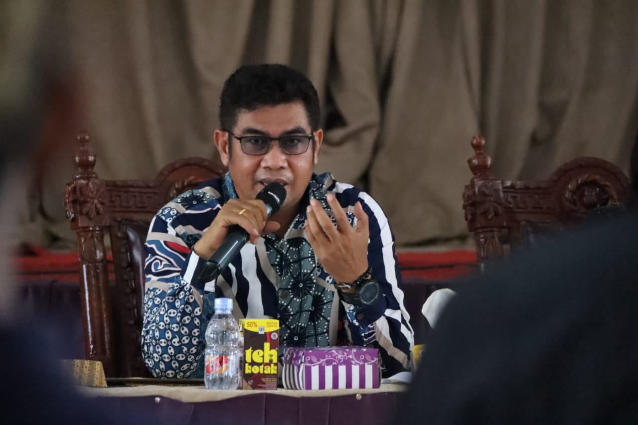 Kepala Diskominfosantik Prov. Kalteng Sampaikan Paparan Pada Sosialisasi KIM di Kab. Kapuas