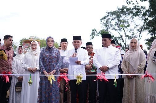 Gubernur Kalteng Agustiar Sabran Berharap Kegiatan ini Dapat Jadi Wadah Edukasi dan Promosi Produk Halal Unggulan Daerah