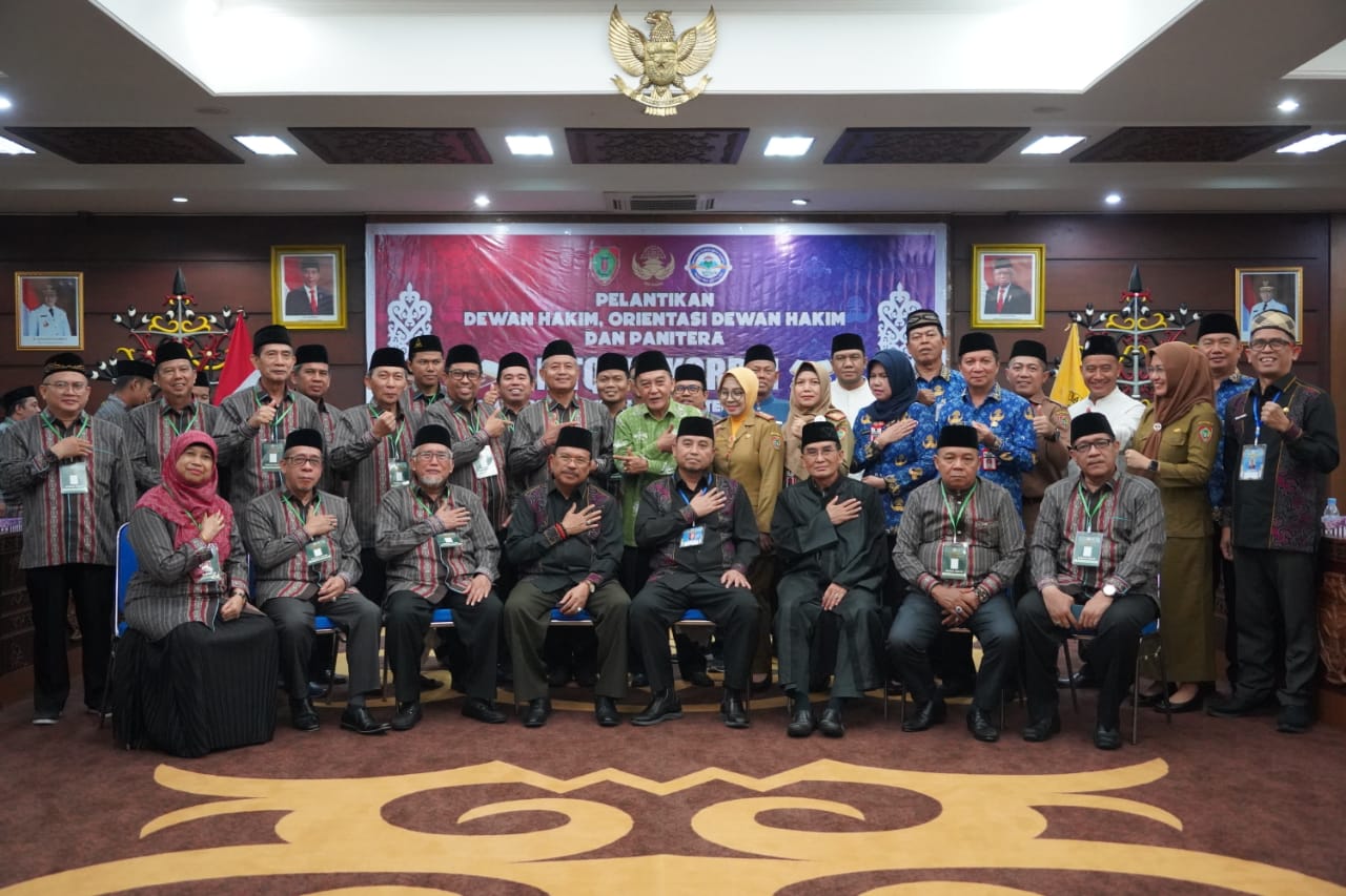 Sekda Nuryakin Lantik Dewan Hakim dan Panitera Pada Musabaqah Tilawatil Quran VII KORPRI Tingkat Prov. Kalteng