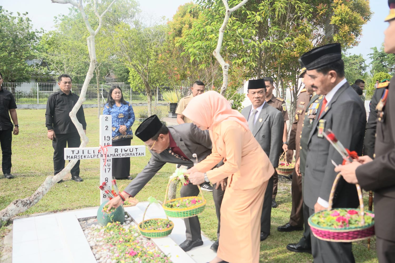 Sekda Nuryakin Ikuti Upacara Ziarah dan Tabur Bunga Memperingati Hari Pahlawan