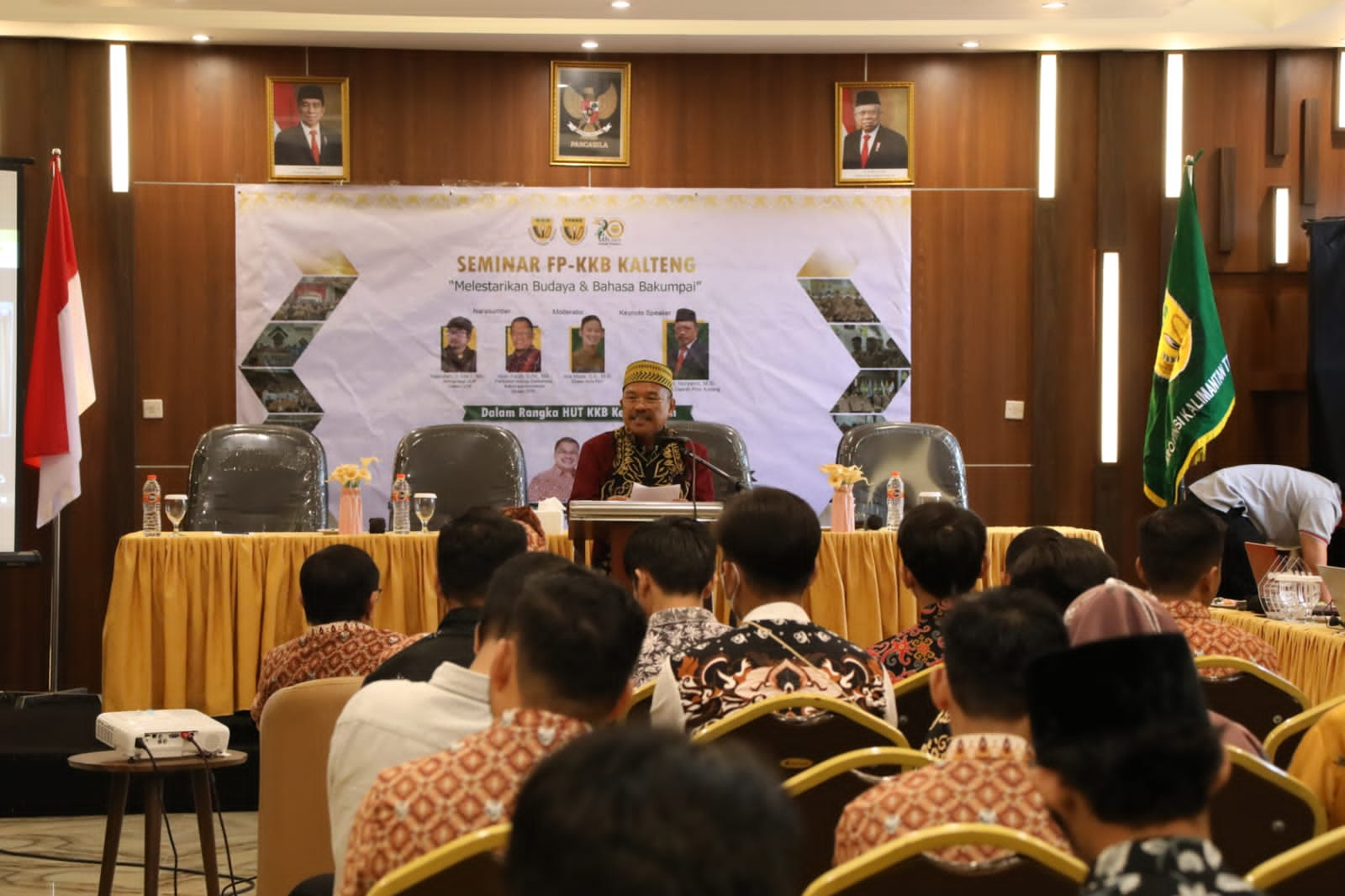 Sekda Prov. Kalteng Buka Secara Resmi Seminar Forum Pemuda KKB Kalteng