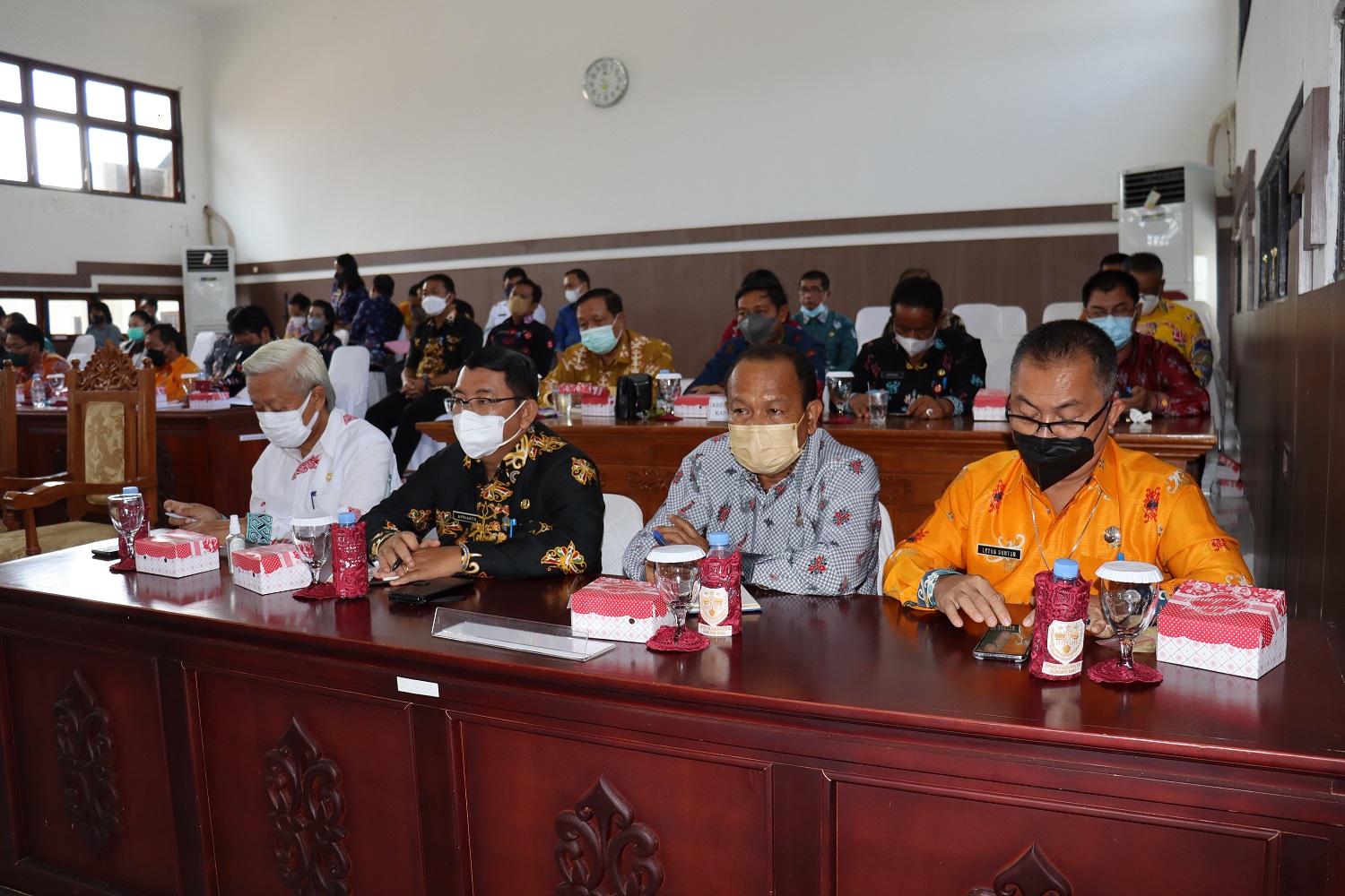 Bupati Gumas Sampaikan 2 Buah Raperda Kab. Gumas Tahun 2022
