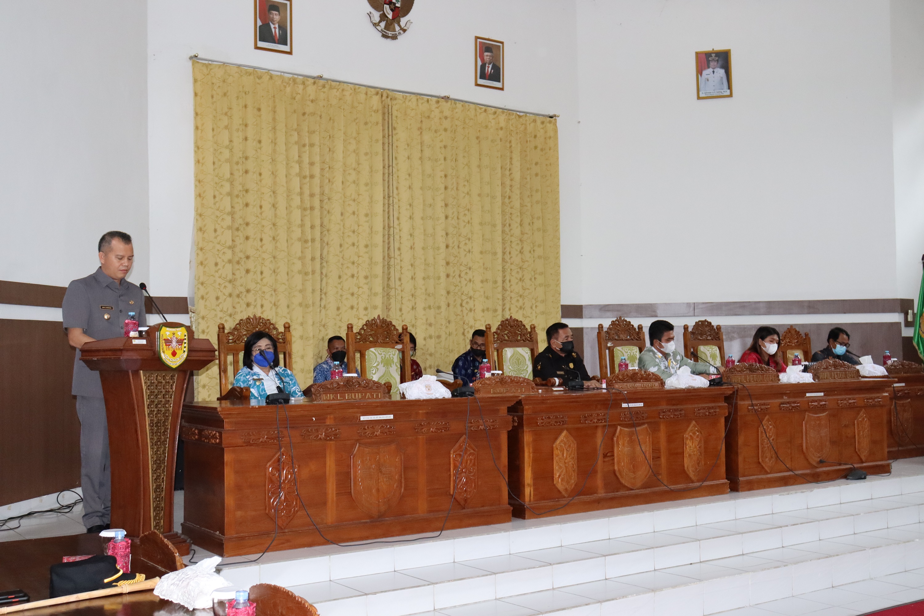 Bupati Gumas Sampaikan 2 Buah Raperda Kab. Gumas Tahun 2022