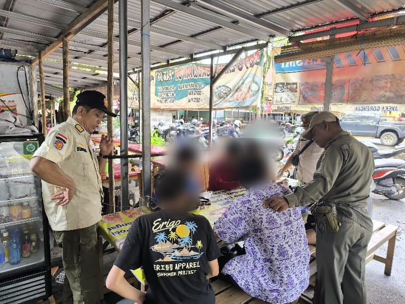 Satpol PP Prov. Kalteng Laksanakan Penertiban Pelajar yang Kedapatan Bolos Saat Jam Pelajaran