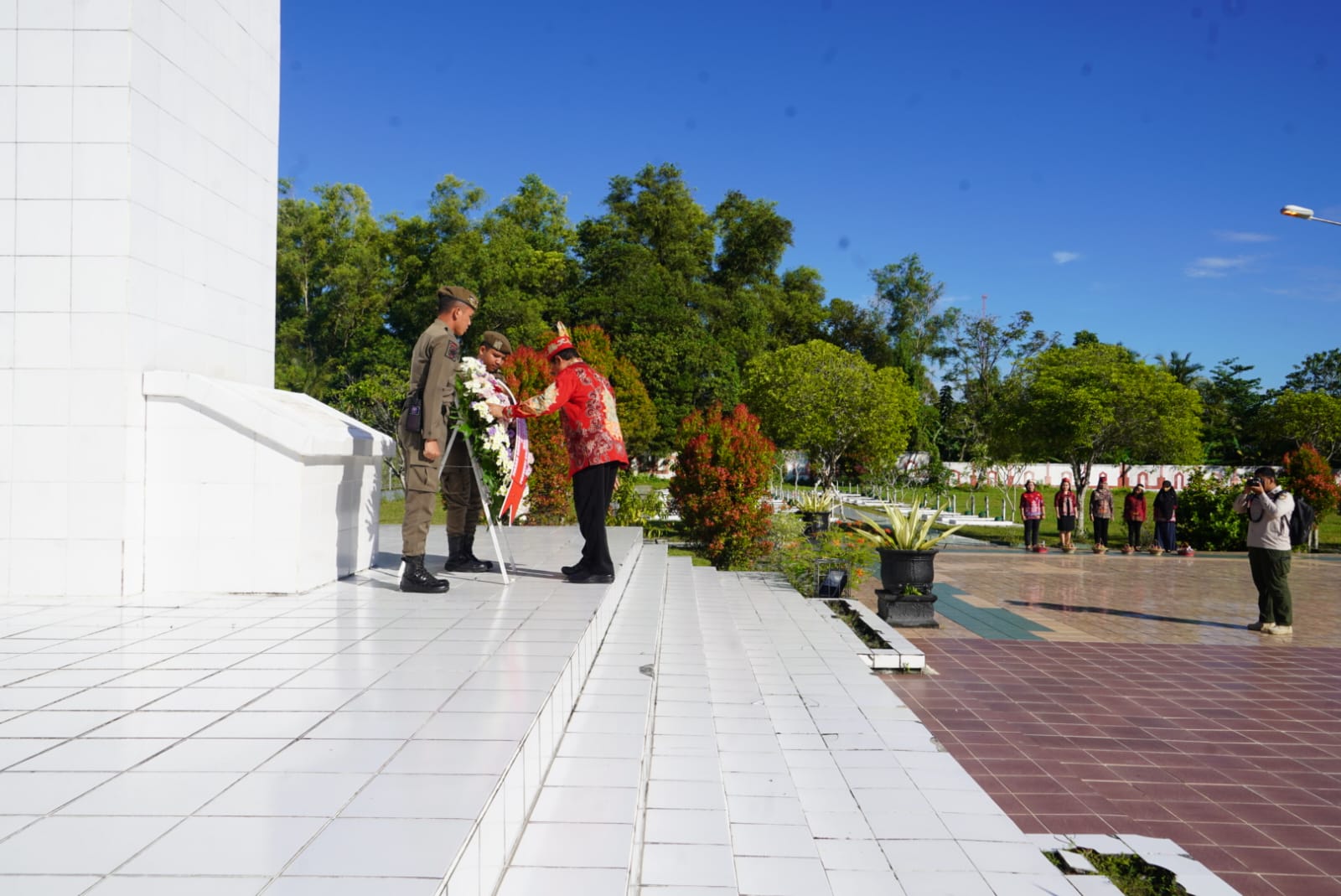 Pemprov. Kalteng Laksanakan Upacara Ziarah dan Tabur Bunga di Taman Makam Pahlawan Sanaman Lampang