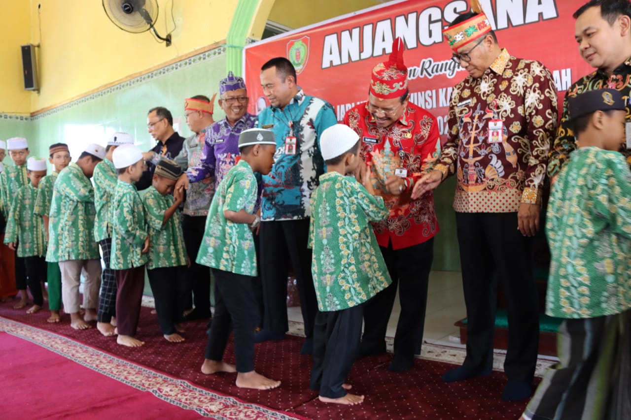 Sekda Prov. Kalteng Lakukan Anjangsana di LKS Panti Asuhan Ayah Bunda