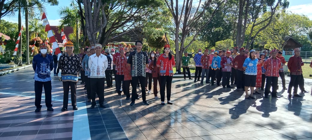 Dinas Perpustakaan dan Arsip Prov. Kalteng Ikuti Kegiatan Upacara Ziarah di Taman Makam Pahlawan