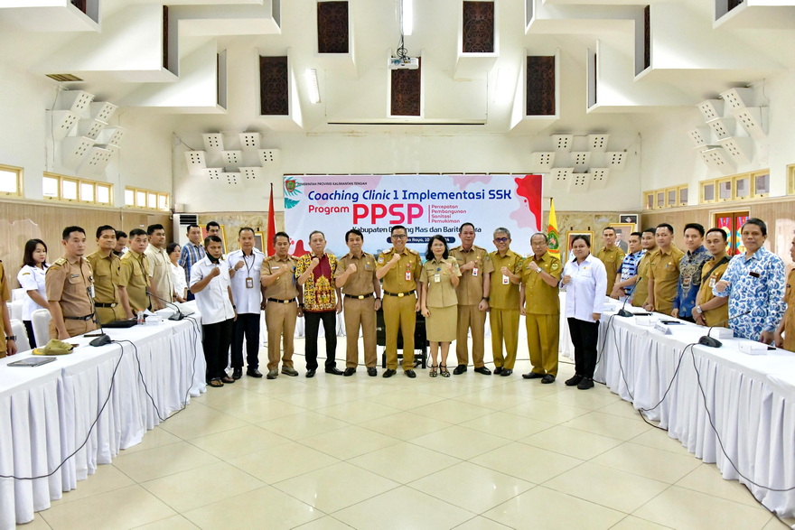 Kepala Bappedalitbang Prov. Kalteng Leonard S. Ampung Buka Coaching Clinic 1 Implementasi SSK Program PPSP