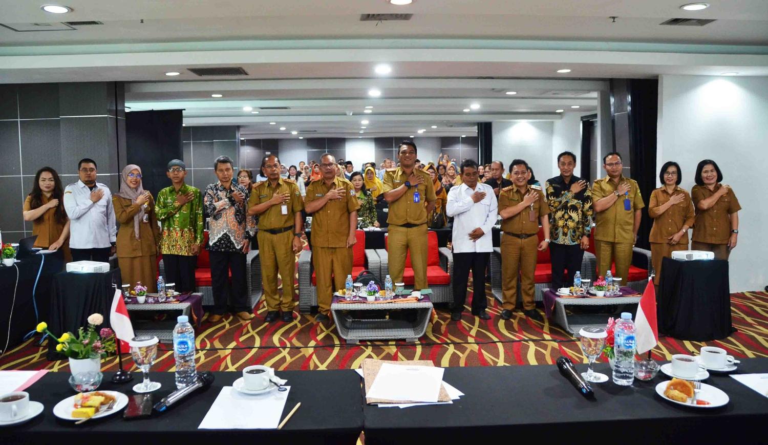 Kepala Dinkes Prov. Kalteng Suyuti Syamsul Buka Pertemuan Evaluasi Lintas Sektor Kesehatan Ibu dan Anak dan Masalah Gizi