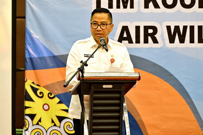 Kepala Bappedalitbang Prov. Kalteng Leonard S. Ampung Buka Sidang Pleno III TKPSDA Wilayah Sungai Mentaya-Katingan