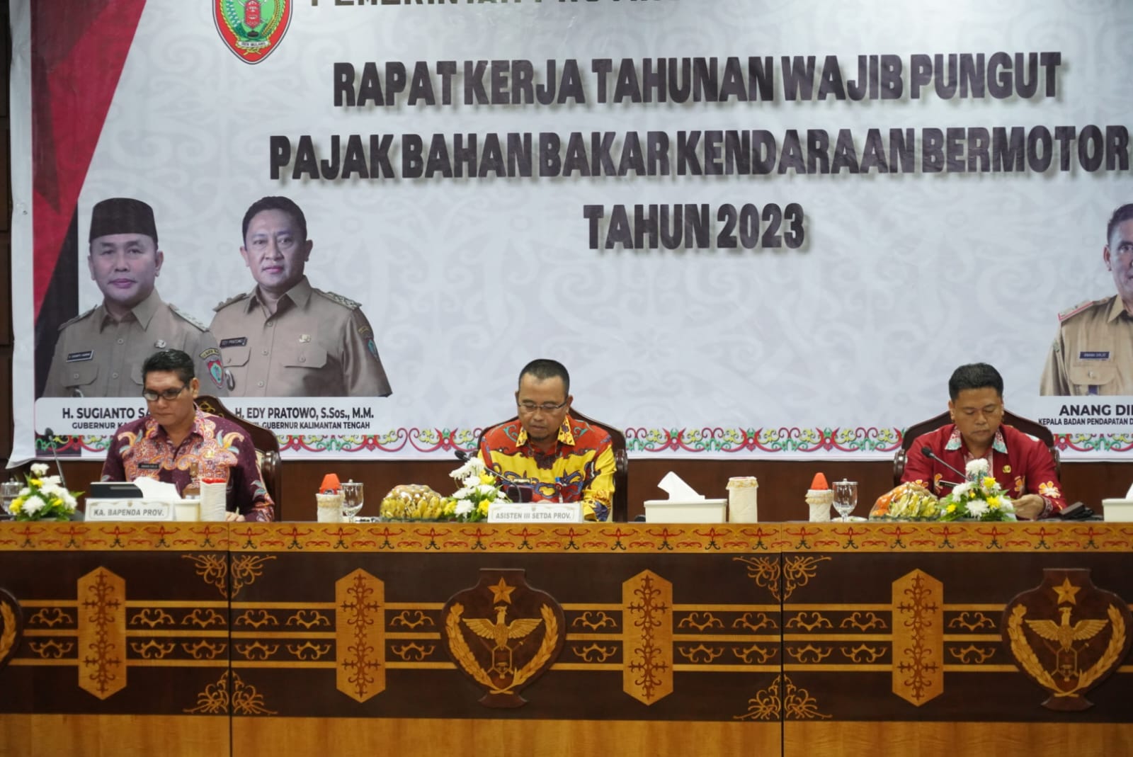 Asisten Adum Sri Suwanto Buka Rapat Kerja Tahunan Wajib Pungut Pajak Bahan Bakar Kendaraan Bermotor