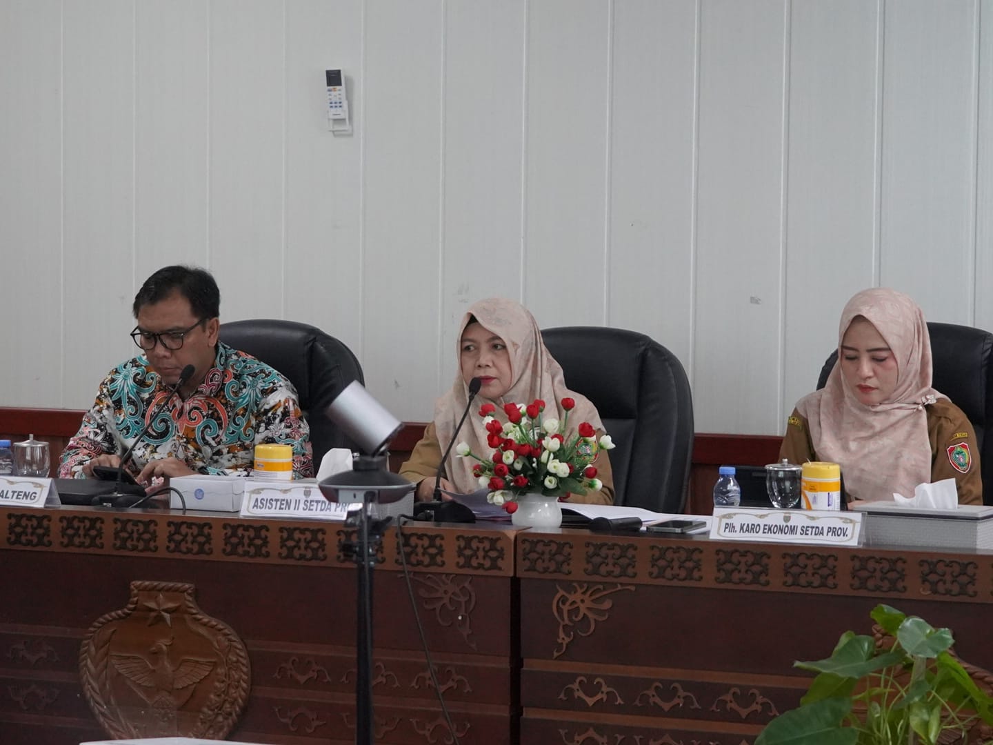 Asisten Ekbang Sri Widanarni Pimpin Rapat Persiapan Pelaksanaan National Halal Fair