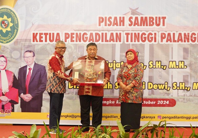 Plt. Sekda Prov. Kalteng M. Katma F. Dirun Hadiri Pisah Sambut Ketua Pengadilan Tinggi Palangka Raya