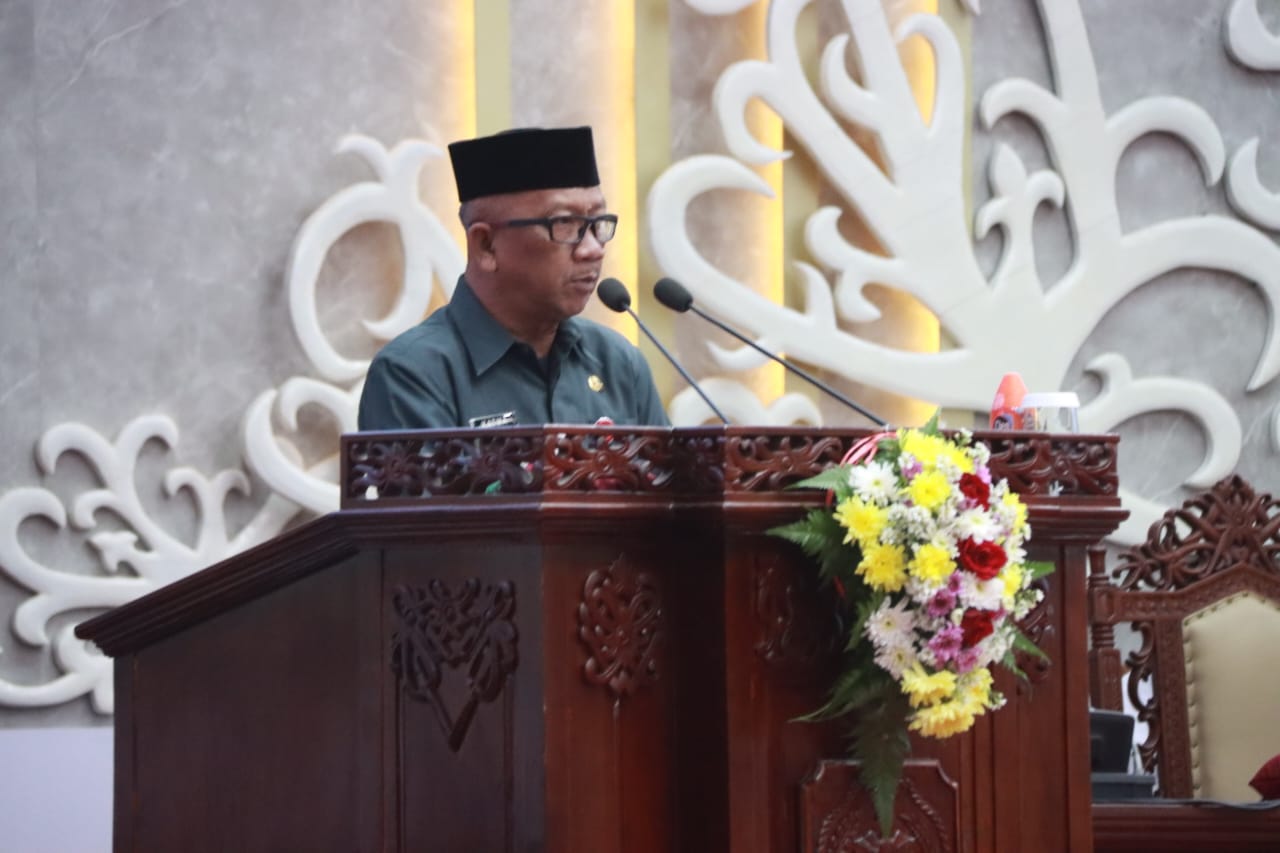 Plt Sekda Prov Kalteng M. Katma F. Dirun Hadiri Rapur ke-3 Masa Persidangan I Tahun Sidang 2024-2029