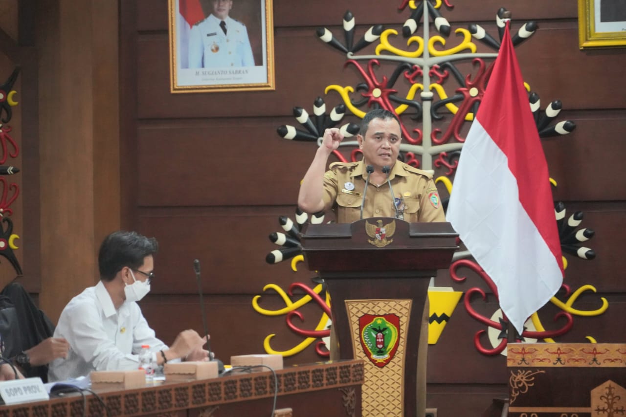 Plh. Asisten Pemkesra Herson B. Aden Buka Sosialisasi Peraturan Daerah Prov. Kalteng Nomor 4 Tahun 2023 Tentang Pendidikan Pancasila dan Wawasan Kebangsaan