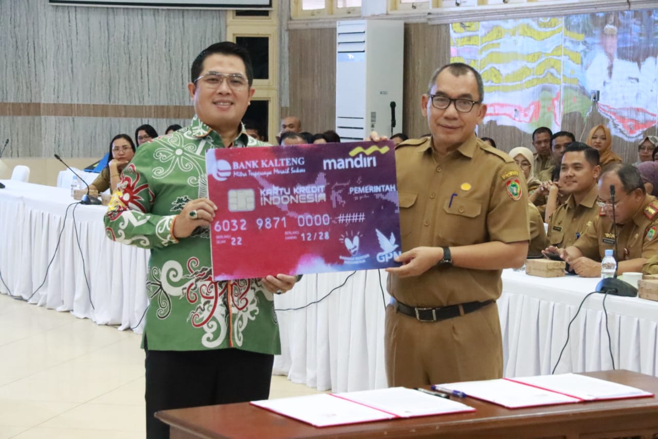 Wagub Edy Pratowo Lakukan Soft Launching dan Penandatanganan PKS KKPD Antara Pemprov Kalteng Dengan PT Bank Kalteng