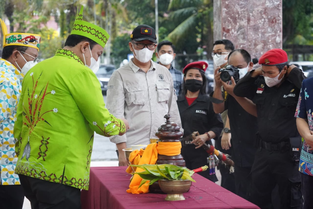 Pemberangkatan Sampel Utama Tanah Dan Air Kalteng Ke Wilayah IKN