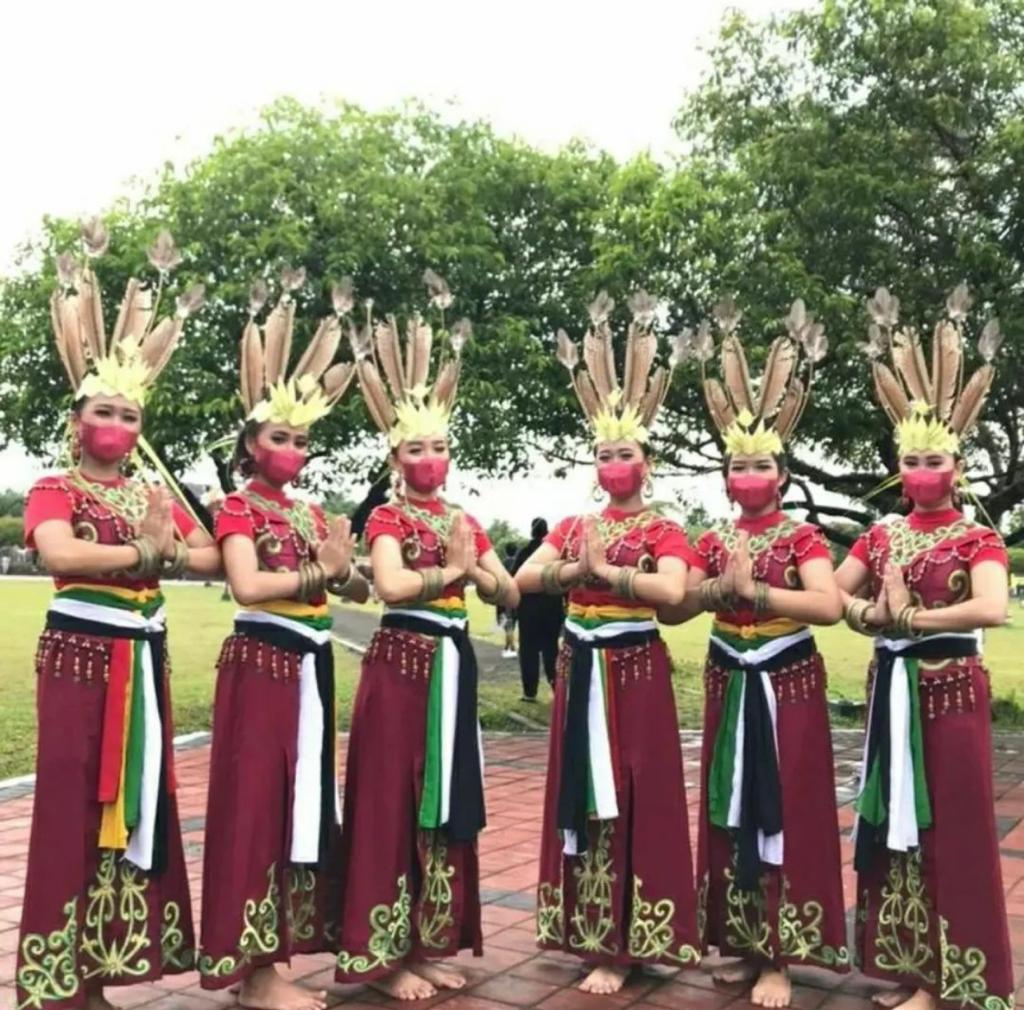 Antusias Masyarakat Memenuhi Area CFD Bundaran Besar Palangka Raya