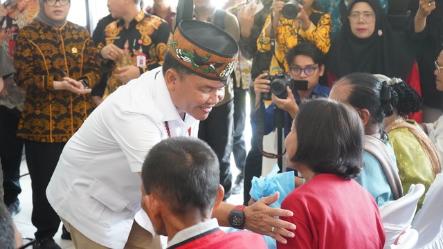 Kepala DLH Prov. Kalteng Joni Harta Dampingi Gubernur Kalteng Agustiar Sabran Dalam Anjangsana