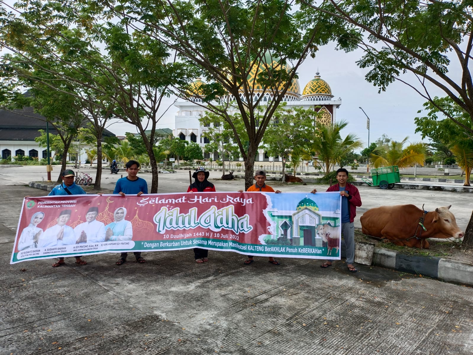 Penyerahan Hibah Hewan Kurban Secara Simbolis Di Masjid Nurul Islam Palangka Raya
