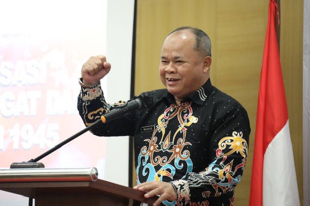 Plh. Asisten Pemkesra Maskur Buka Sosialisasi Jiwa Semangat Nilai - Nilai 1945 kepada Bapak dan Ibu Guru