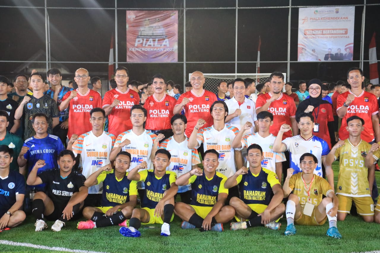 Asisten Pemkesra Kaspinor Hadiri Open Tournament Mini Soccer Piala Kemerdekaan Kapolda Cup