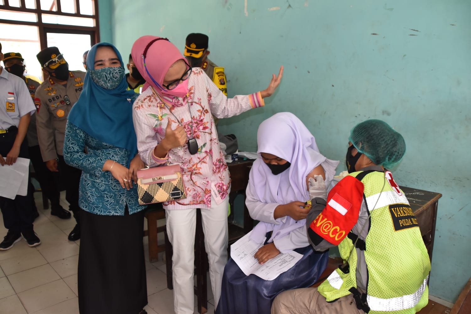 Tinjau Vaksinasi Pelajar di Pangkalan Banteng, Gubernur Kalteng Tekankan Percepatan Vaksinasi