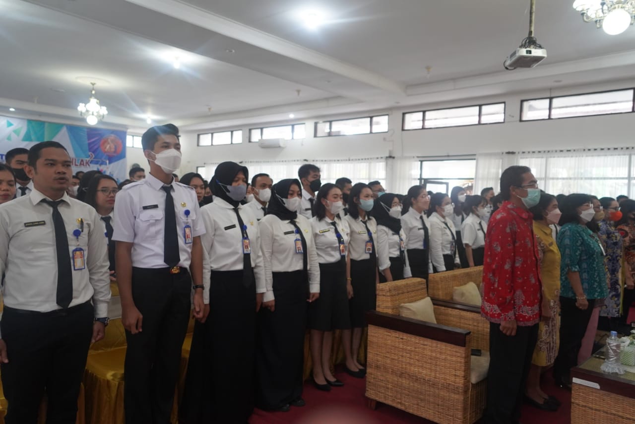 Sahli Gubernur Bidang KSDM Tutup Secara Resmi Latsar CPNS Gelombang V Di Kantor BPSDM Prov. Kalteng