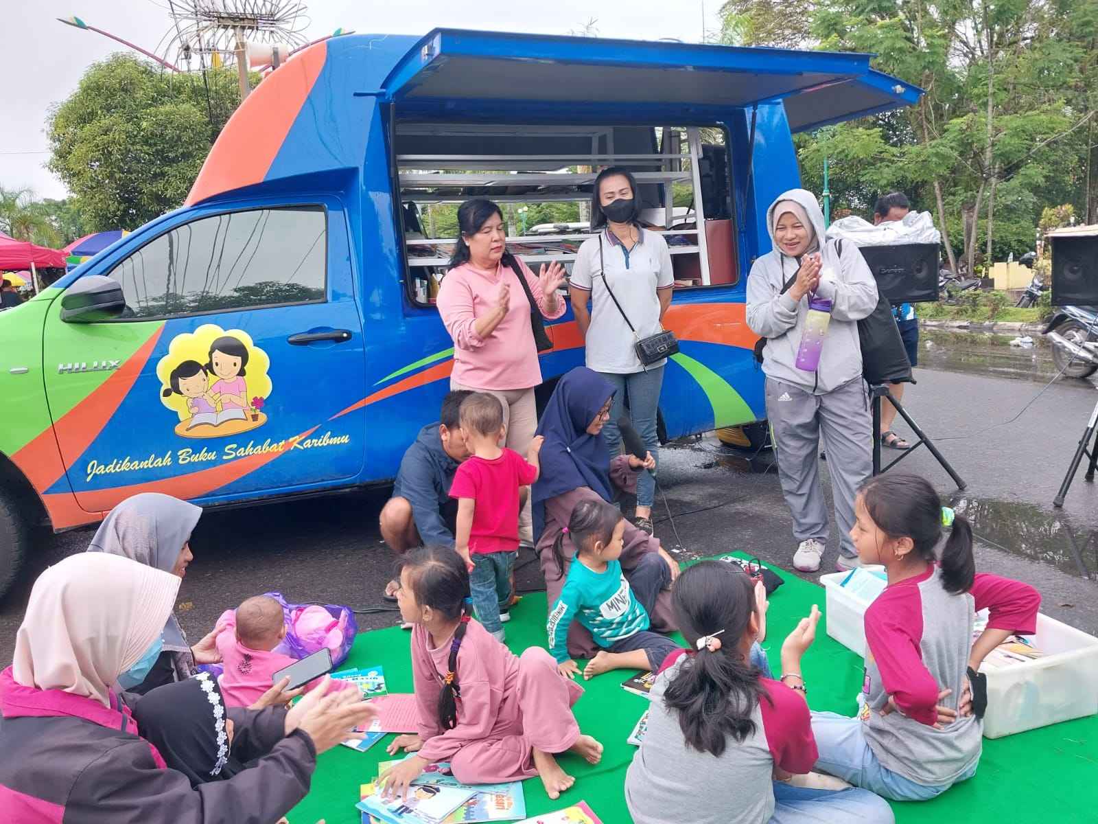 Dispursip Prov. Kalteng Gencar Lakukan Layanan Perpustakaan Keliling Di Lokasi Car Free Day