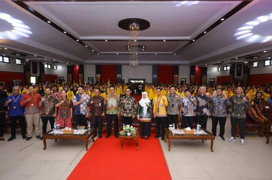 Asisten Ekbang Sri Widanarni Berharap Dapat Memberikan Bekal Kepada Generasi Muda Agar Dapat Mengelola Keuangan Secara Cerdas dan Bijak