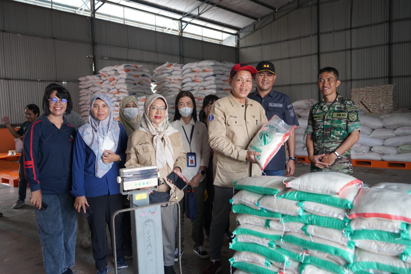 TPID Prov. Kalteng Bersama Satgas Pangan Prov. Kalteng Laksanakan Pemantauan Stok Pasokan dan Harga