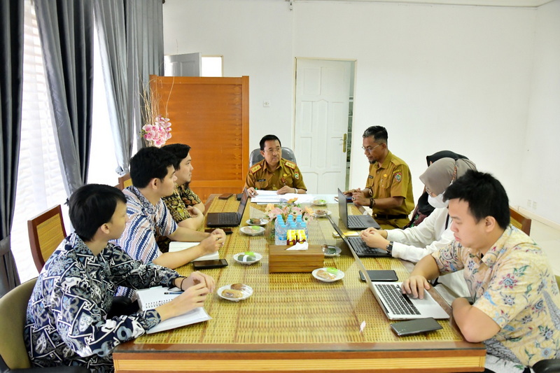 Kepala Bappedalitbang Prov. Kalteng Kaspinor Terima Kunjungan Tim Direktorat Kependudukan dan Jaminan Sosial Kementerian PPN/Bappenas