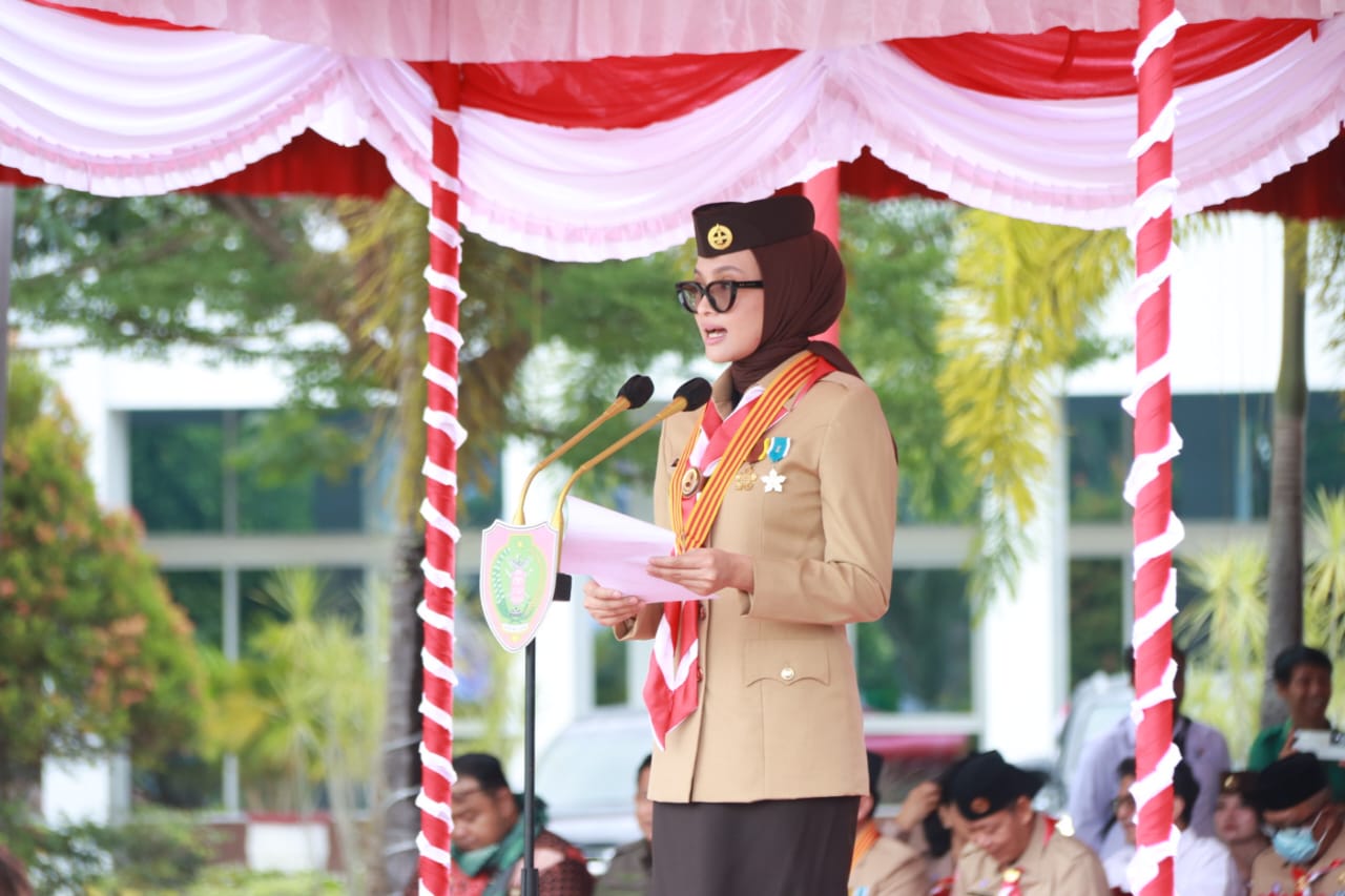 Ketua Kwartir Daerah Gerakan Pramuka Prov Kalteng Ivo Sugianto Sabran Pimpin Upacara Peringatan Hari Pramuka Ke-63 Tingkat Prov. Kalteng