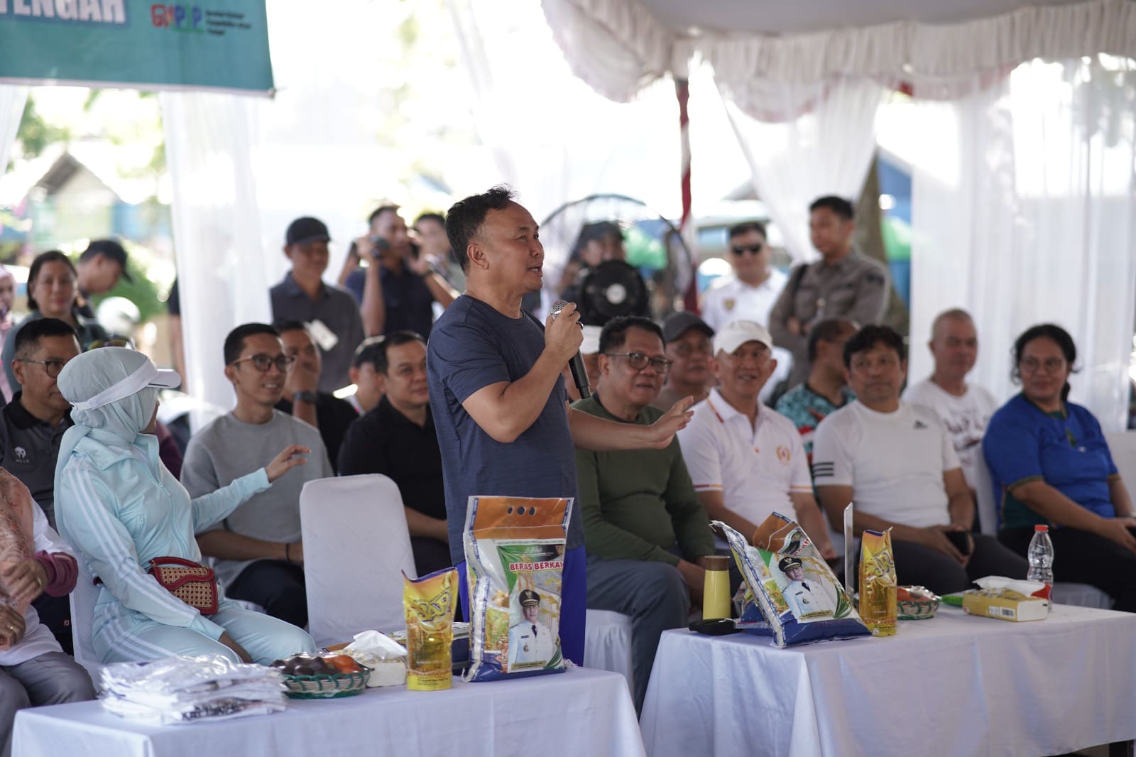 Gubernur Kalteng Sugianto Sabran Buka Pasar Murah Berkah Pada Sejumlah wilayah di Kabupaten Kapuas