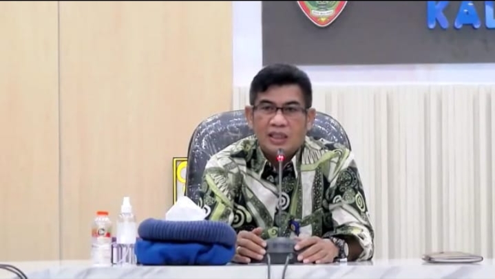 Plt. Kadis Kominfosantik  Buka Webinar Komunikasi Pemberdayaan KIM di Kalteng