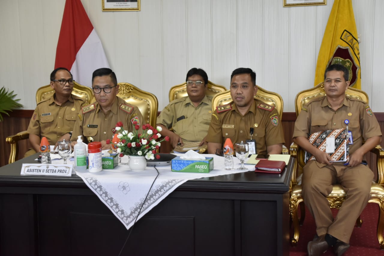 Rapat Pembahasan Draft Rancangan Peraturan Gubernur Kalteng Tentang SPM Penilaian Usaha Perkebunan