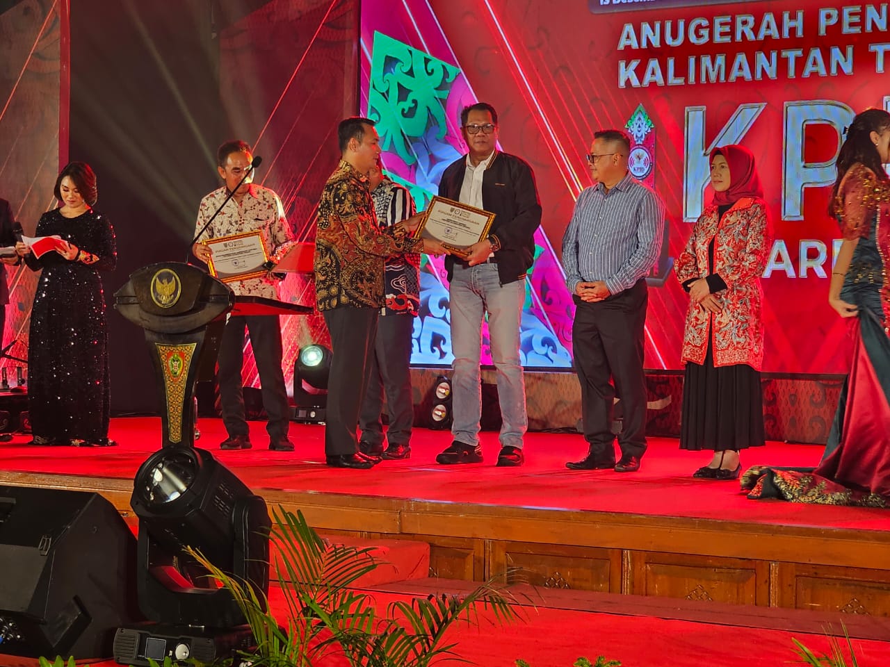 Dislutkan Prov. Kalteng  Terima Penghargaan KPID Awards 2023 Dalam Acara Anugerah Penyiaran KPI Daerah Kalteng Tahun 2023