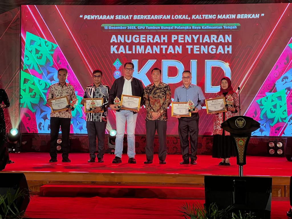 Dislutkan Prov. Kalteng  Terima Penghargaan KPID Awards 2023 Dalam Acara Anugerah Penyiaran KPI Daerah Kalteng Tahun 2023