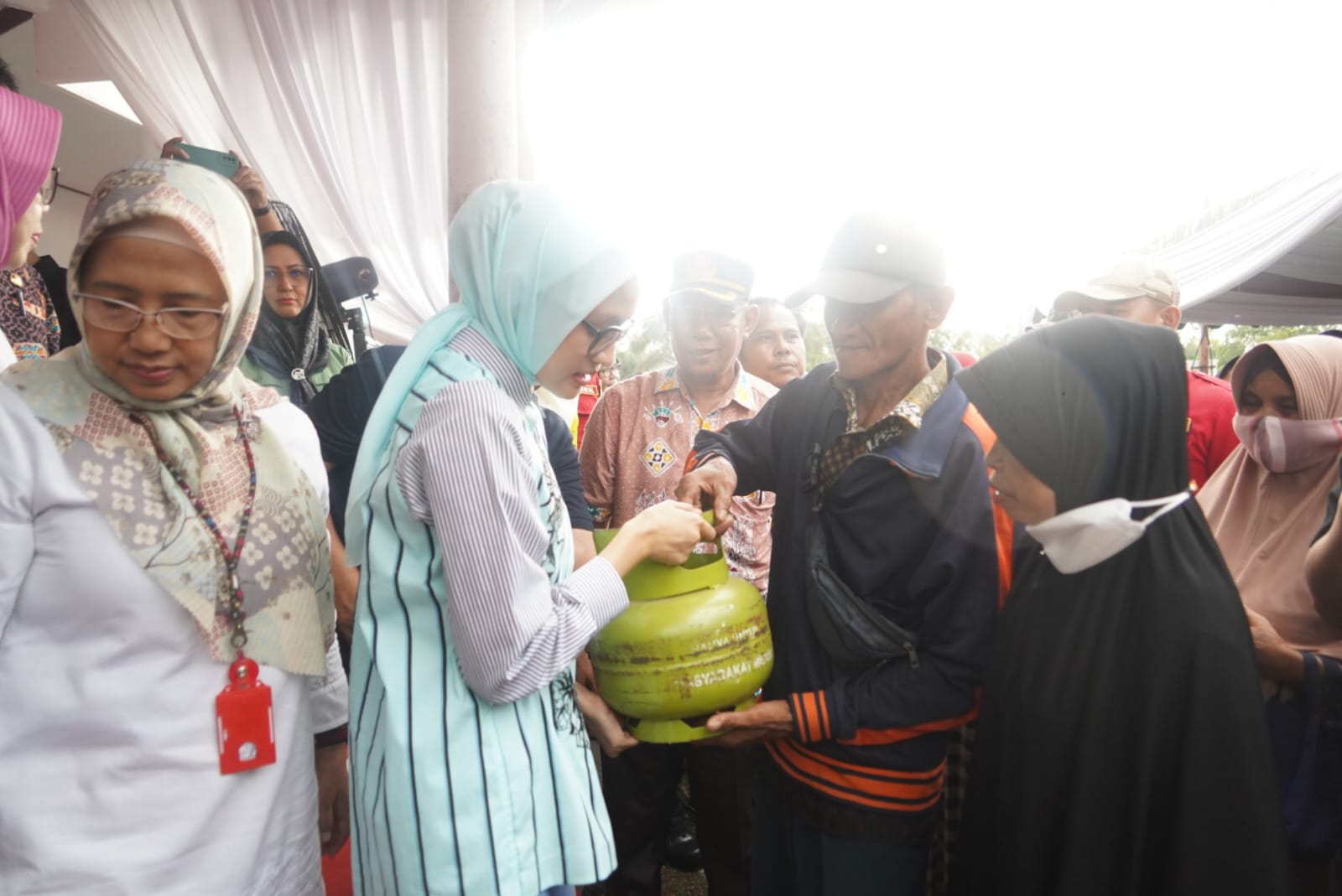 Gubernur Kalteng Tinjau Langsung Pasar Penyeimbang di Kecamatan Hanau