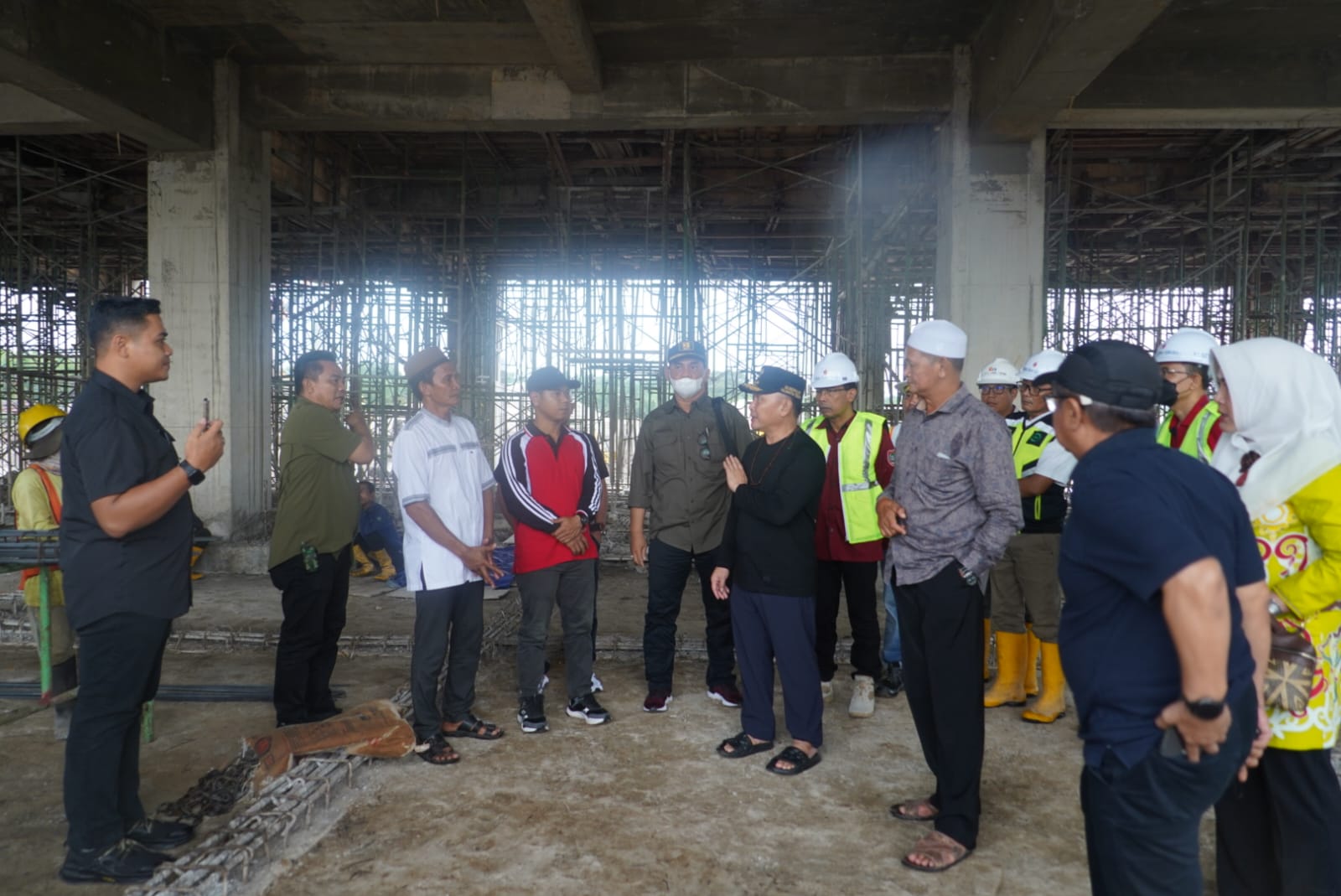 Gubernur Kalteng Tinjau Progres Pembangunan RSUD Prov. Kalteng di Desa Pembuang Hulu I