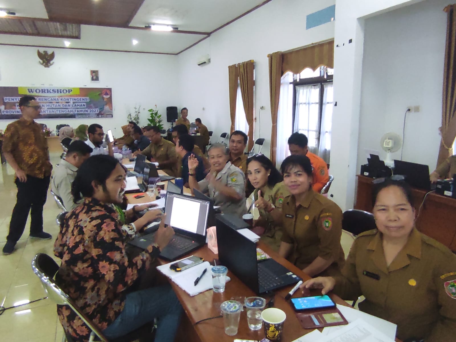 Staf Ahli Herson B. Aden Buka Workshop Penyusunan Dokumen Rencana Kontingensi Kebakaran Hutan dan Lahan Provinsi Kalteng Tahun 2023