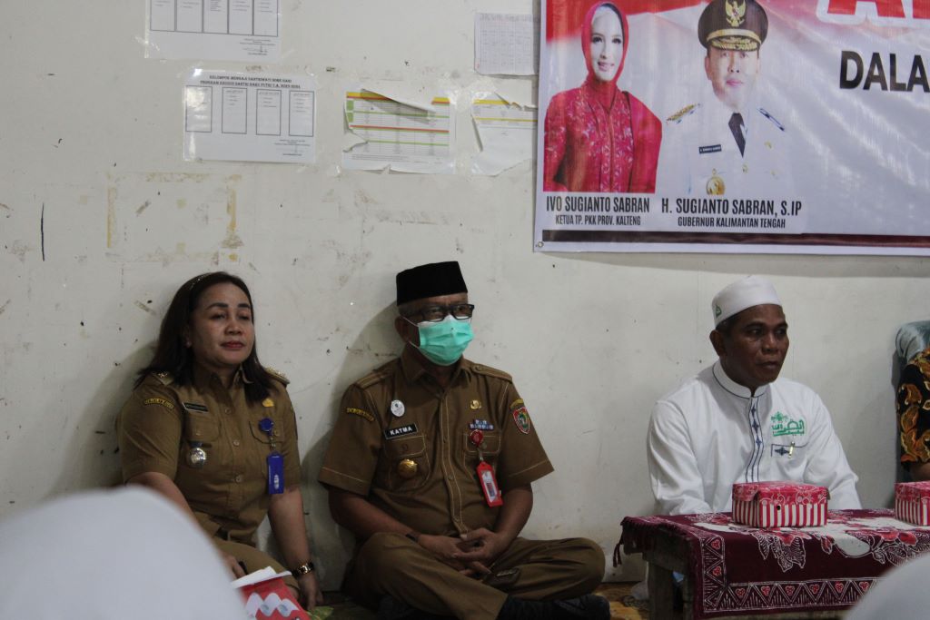 Kepala Badan Kesbangpol Prov. Kalteng Katma F. Dirun melakukan Anjangsana ke Panti Darissalam