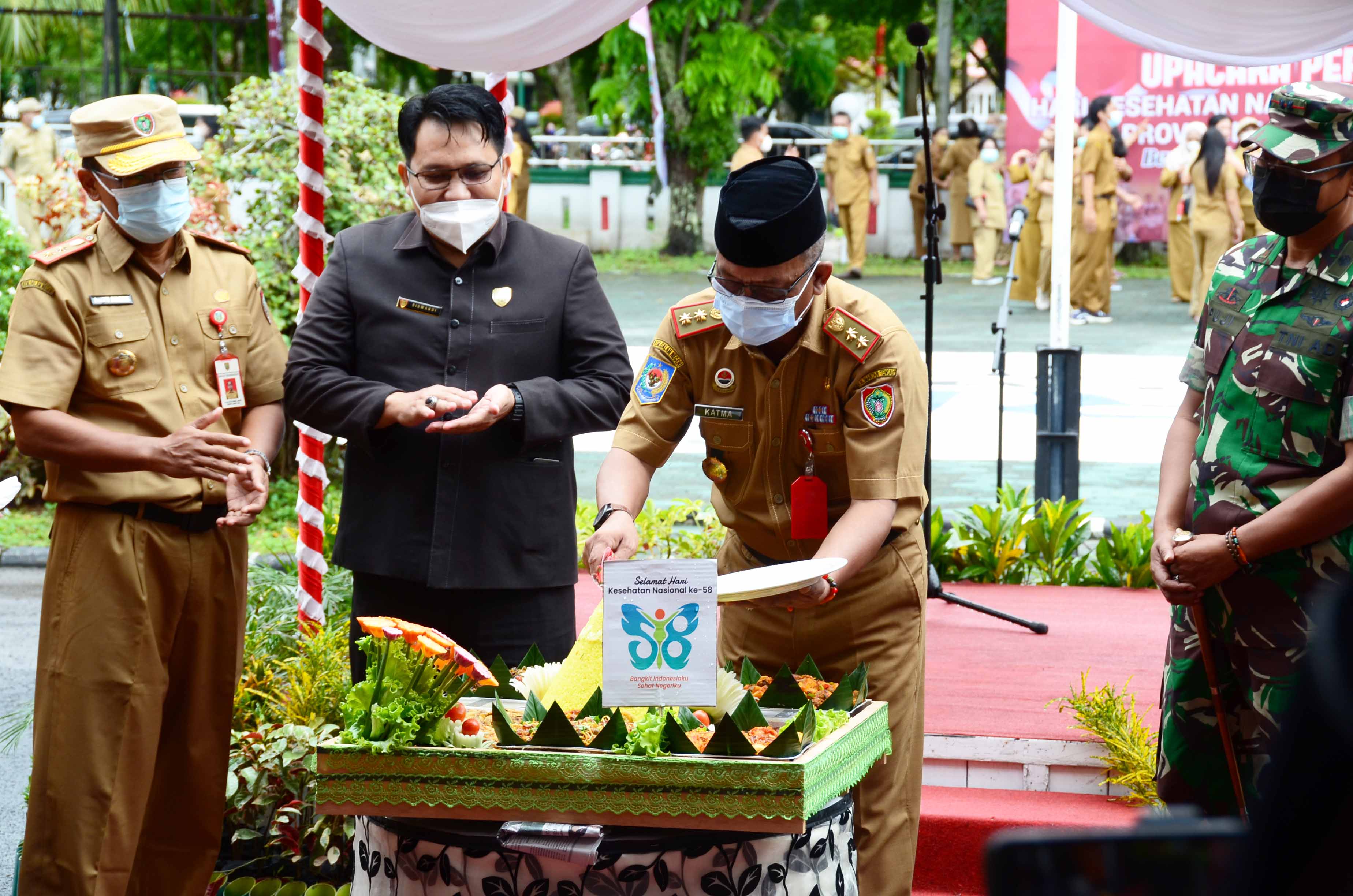 Pemprov. Kalteng Gelar Upacara Peringatan Hari Kesehatan Nasional ke-58 Tahun 2022