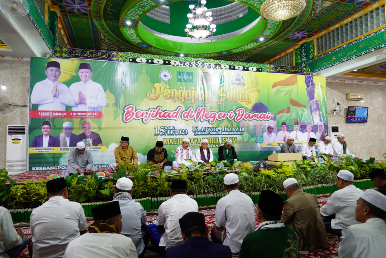 Sekda Prov. Kalteng Nuryakin Ikuti Salat Subuh Berjamaah Sekaligus Tausiyah Keagamaan