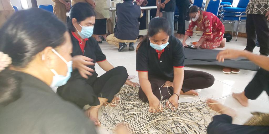 Pemerintah Luncurkan GNBBI Sebagai Dukungan Untuk UMKM Indonesia Yang Terdampak Pandemi Covid-19