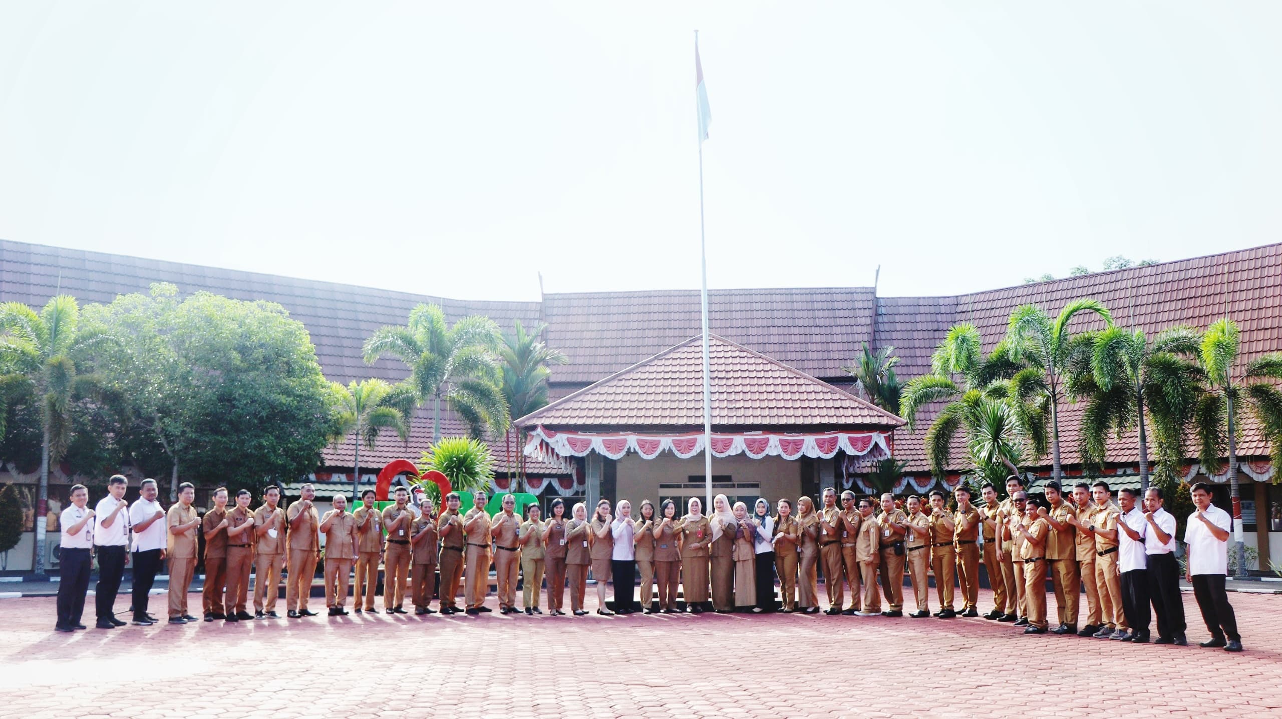 Kepala BKD Prov. Kalteng Lisda Arriyana Pimpin Apel Besar dan Halal Bi Halal 1 Syawal 1445 H