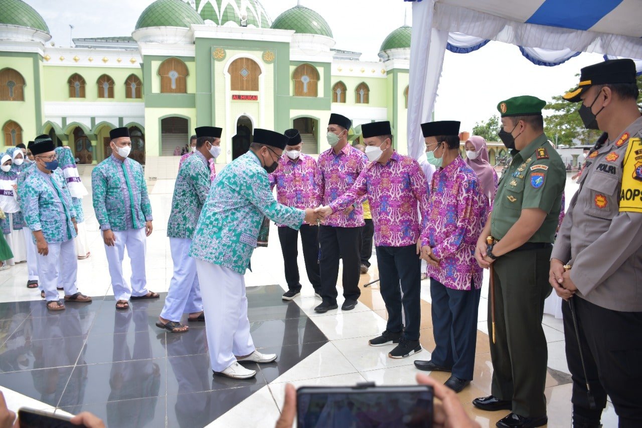 Bupati Kapuas Melepas Jemaah Calon Haji Dari Kab. Kapuas Tahun 2022